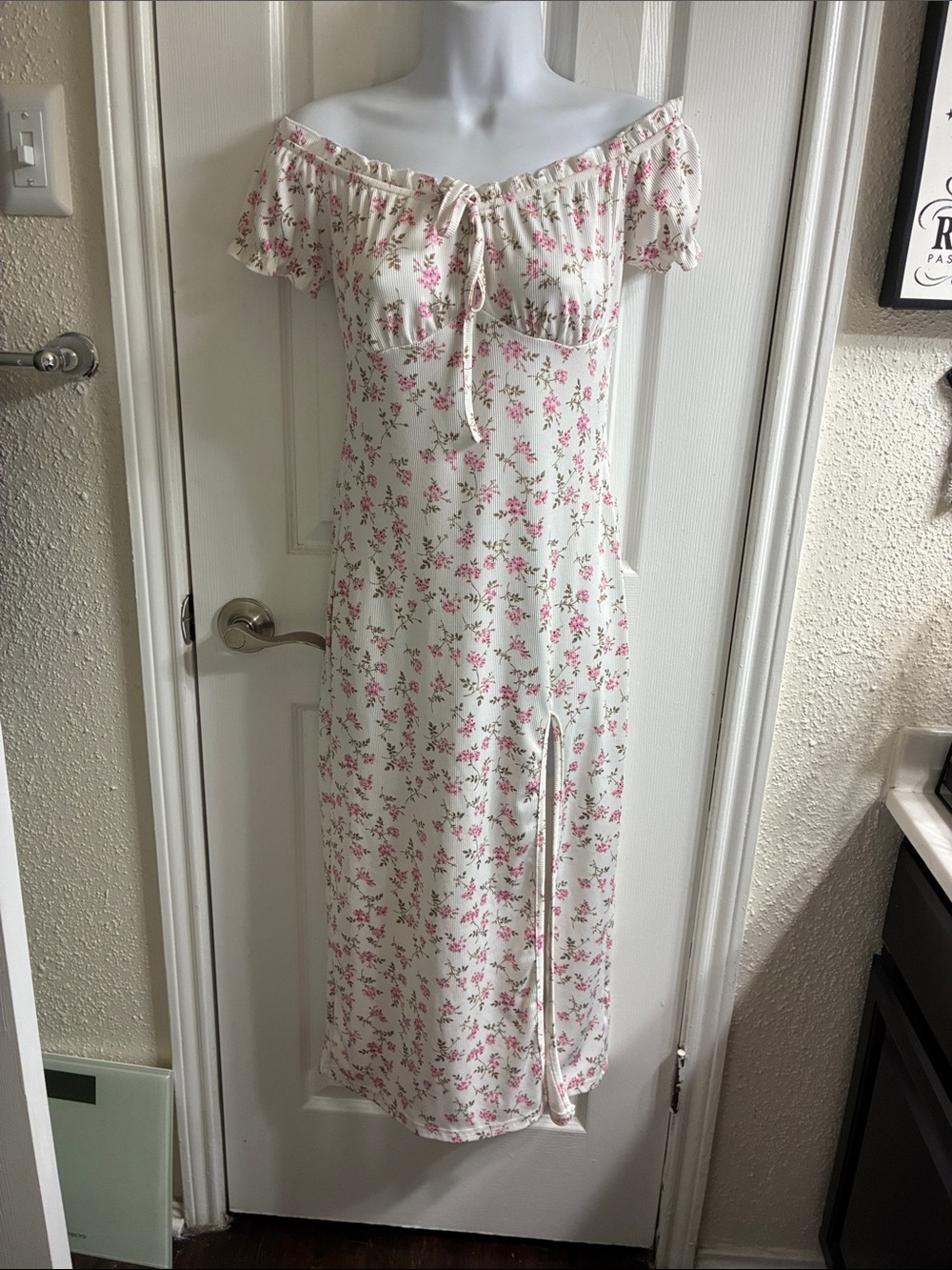 SHEIN Pink Floral Off-Shoulder Midi Chemise on Cream